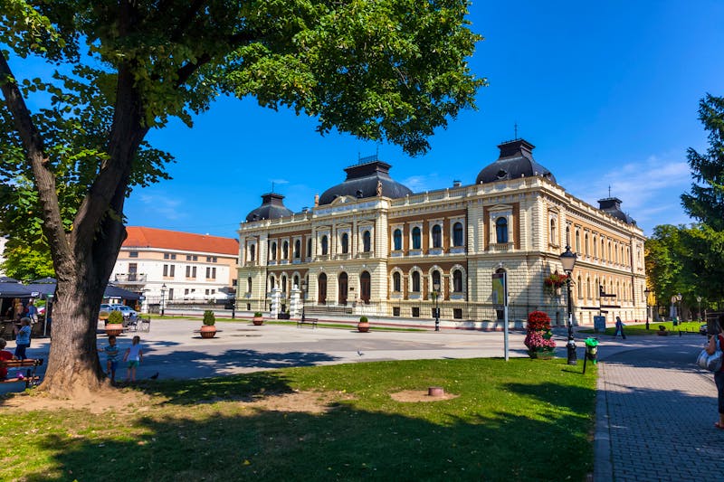 Stadtbummel in Sremski Karlovci - Serbien - ©dachadesign - stock.adobe.com