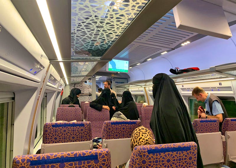 Im Schnellzug zwischen Medina und Jeddah - ©Patrick Fritzsche - Eberhardt TRAVEL