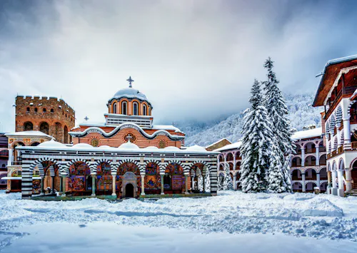 Rila Kloster im Winter  &ndash; &copy; P.Hanjindapong