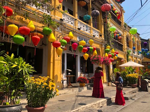 Bunte Straße in Hoi An &ndash; &copy; Sabine Letzybyll - Eberhardt TRAVEL