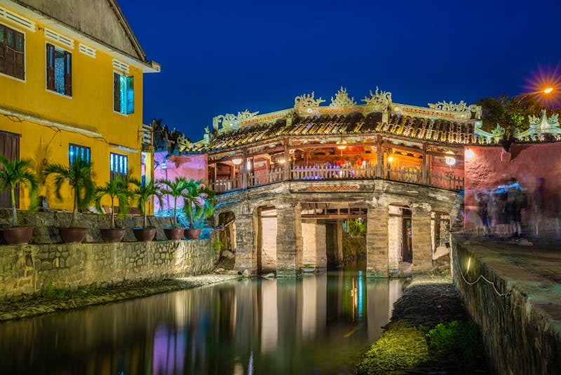 Abendbummel in der Altstadt von Hoi An - ©SANCHAI - stock.adobe.com