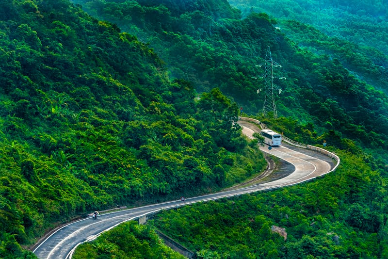 Fahrt über den Wolkenpass nach Hue - ©Hien Phung - stock.adobe.com