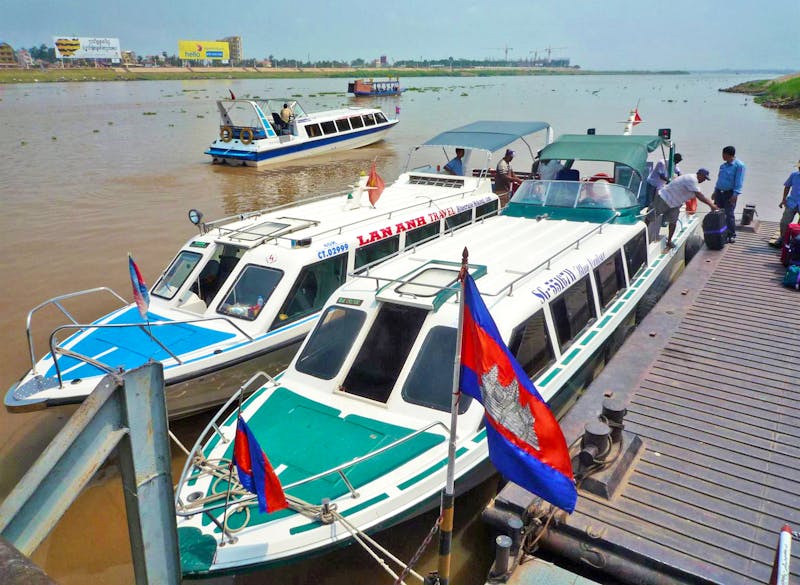 Ankunft mit dem Schnellboot in Phnom Penh - ©Daniela Paulan - Eberhardt TRAVEL
