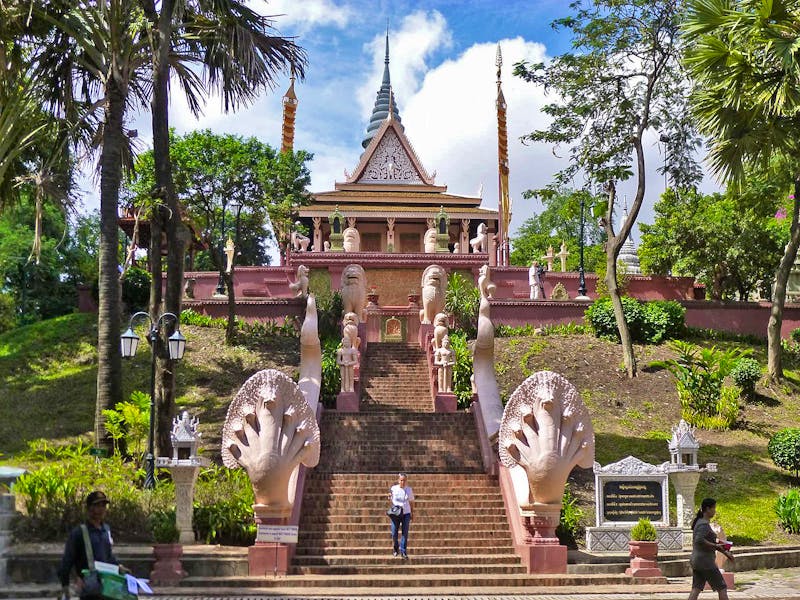 Wat Phnom in Phnom Penh - ©Vicky Kern