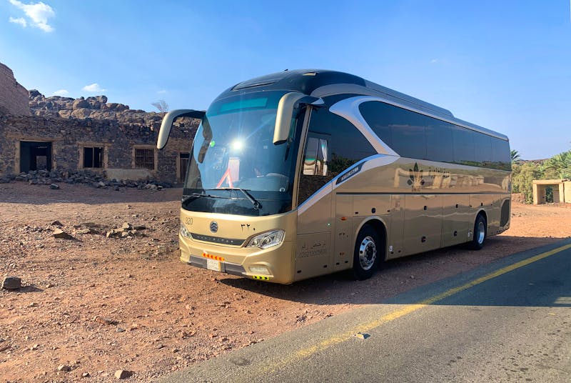Fahrt im Reisebus von Al Ula nach Medina - ©Patrick Fritzsche - Eberhardt TRAVEL