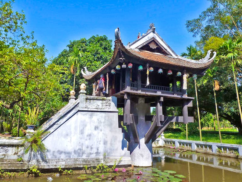 Besuch der Ein-Säulen-Pagode in Hanoi - ©Vicky Kern - Eberhardt TRAVEL
