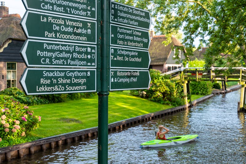 Kanutour in Giethoorn - ©BIOTTEAU Fabien - stock.adobe.com