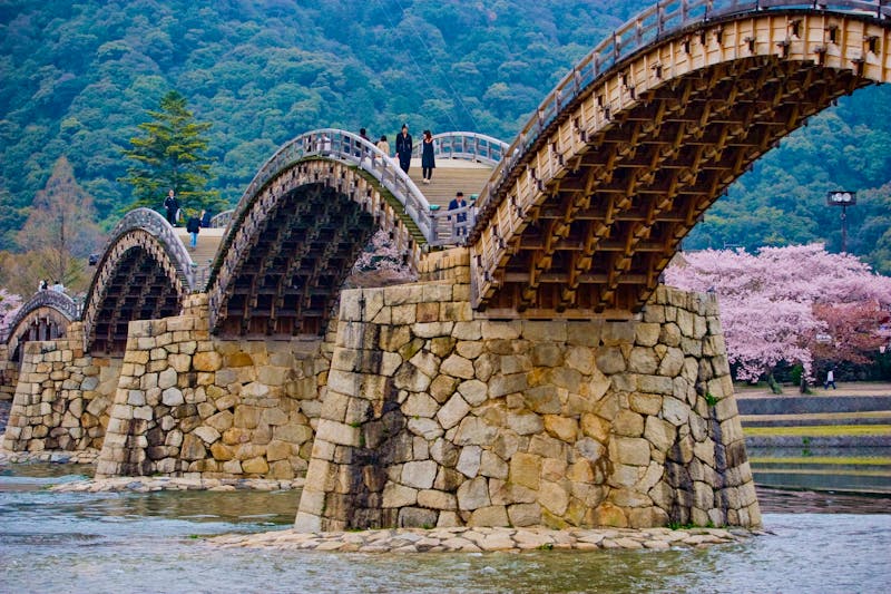Blick auf die Kintai-Brücke von Hiroshima - ©sarunyu - stock.adobe.com