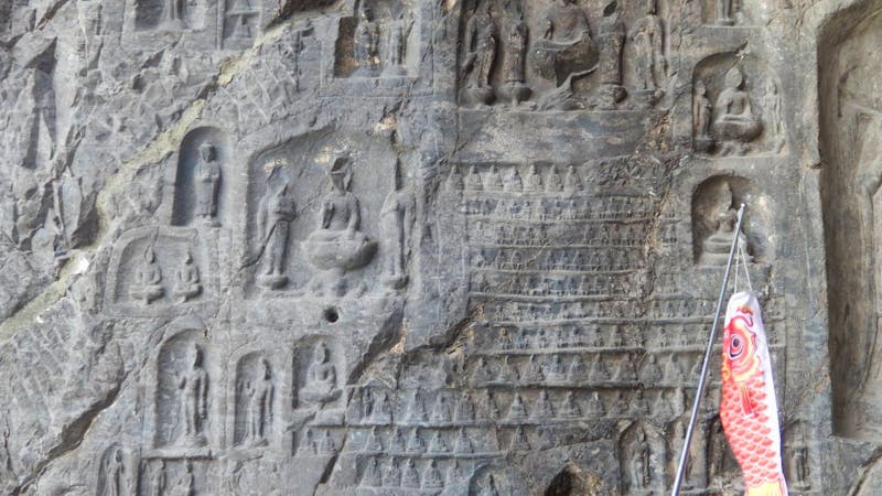 Zu den Drachentor-Grotten von Luoyang - ©Manuela Kreuz - Eberhardt Travel