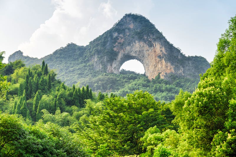 Blick auf den Mondberg bei Yangshuo - ©efired - stock.adobe.com