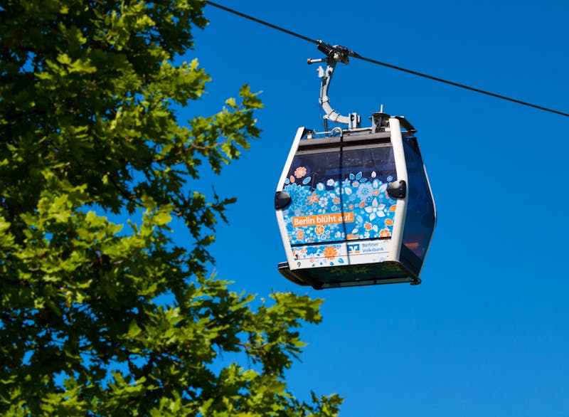 Gärten der Welt in Berlin - Seilbahn zum Kienberg - ©Stefan Hummel - AdobeStock.com