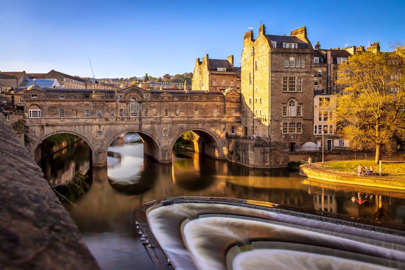 Pulteney Brücke mit dem Fluss Avon in Bath  - ©Max Maximov - stock.adobe.com