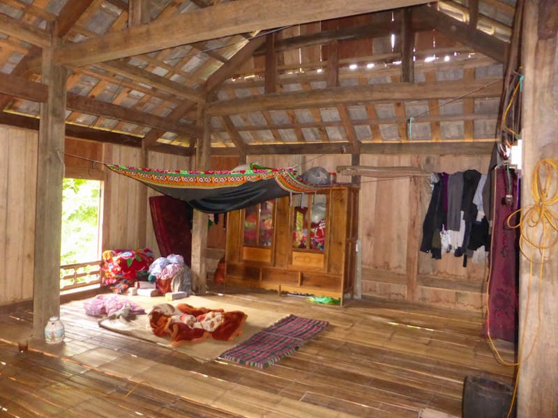 Blick in ein traditionelles Pfahlhaus in Mai Chau - ©Birgit Hornung - Eberhardt TRAVEL