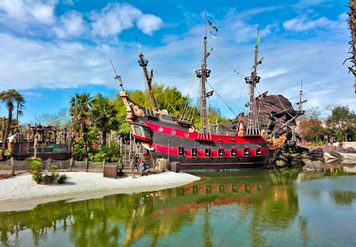 Piratenschiff im Disneyland® Paris &ndash; &copy; Nico Stolba - Eberhardt TRAVEL