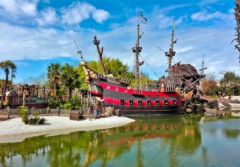Piratenschiff im Disneyland® Paris - ©Nico Stolba - Eberhardt TRAVEL