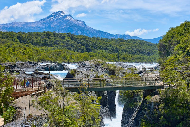 Petrohue Wasserfälle in Patagonien - ©Ruben Silva Ortiz - stock.adobe.com