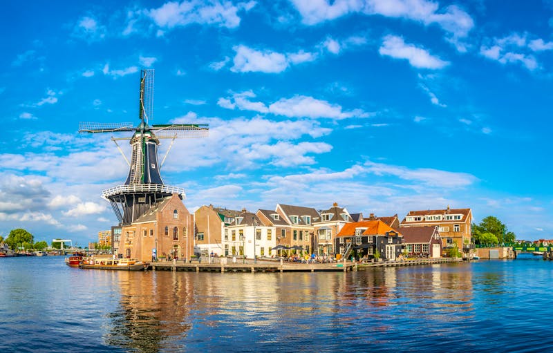 Windmühle de Adriaan in Haarlem - ©dudlajzov - stock.adobe.com