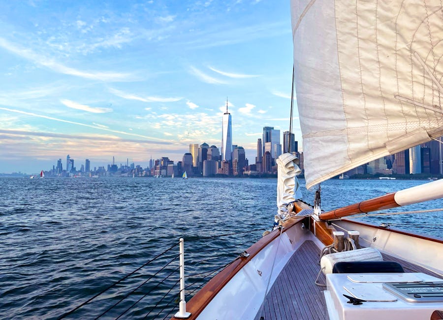 Segelbootsfahrt vor New York – © Madlena Voigt - Eberhardt TRAVEL
