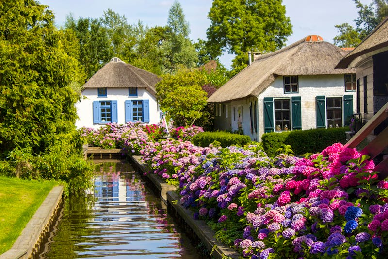 Bootsfahrt in Giethoorn - ©Mira Drozdowski - stock.adobe.com