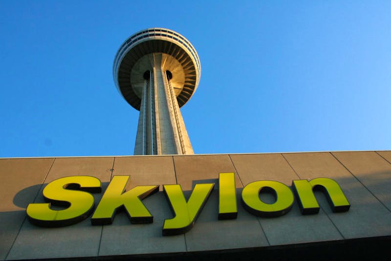 Abendessen im Skylon-Tower an den Niagara-Fällen - ©Kristin Weigel - Eberhardt TRAVEL