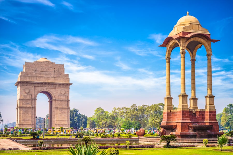 Delhi - India Gate und der Baldachin  – © Richie Chan - stock.adobe.com