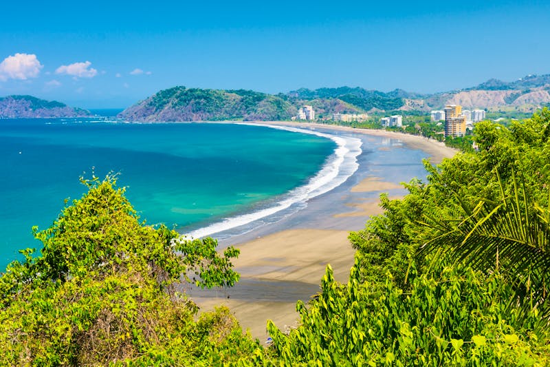 Sicht auf den Jaco-Strand in Costa Rica  - ©Graham - stock.adobe.com