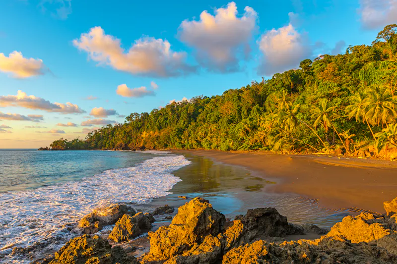 Pazifik-Küste im Corcovado Nationalpark auf der Halbinsel Osa - &copy;SL-Photography - stock.adobe.com