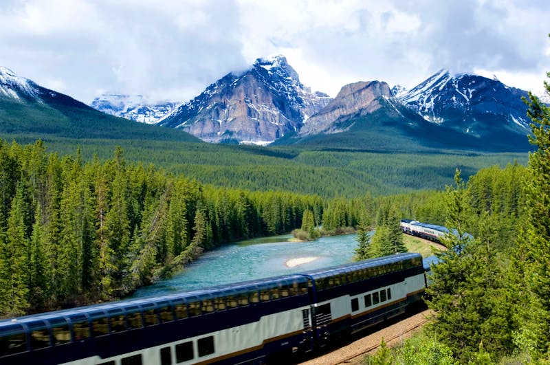 Rocky Mountaineer - Whistler Sea-to-Sky Climb - ©Natalia Bratslavsky - stock.adob