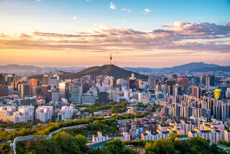 Seoul - Downtown-Skyline mit Blick auf den N-Tower - ©Atakorn - stock.adobe.com