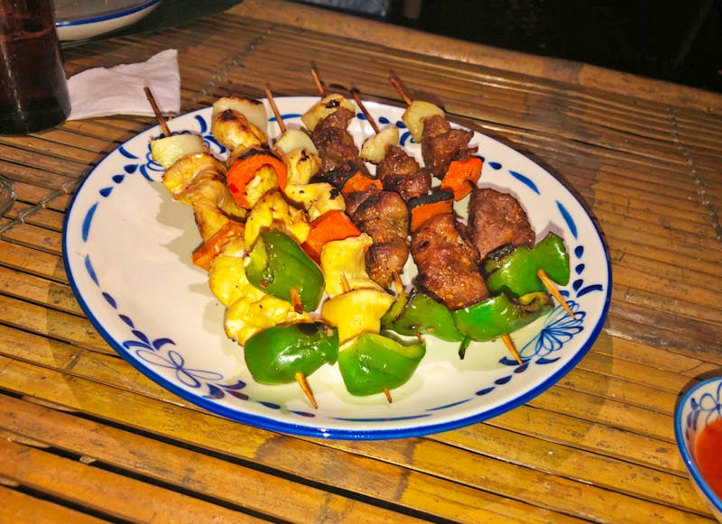 Beim Abendessen auf dem Bambus-Floß in Hoi An - ©Sabine Letzybyll - Eberhardt TRAVEL