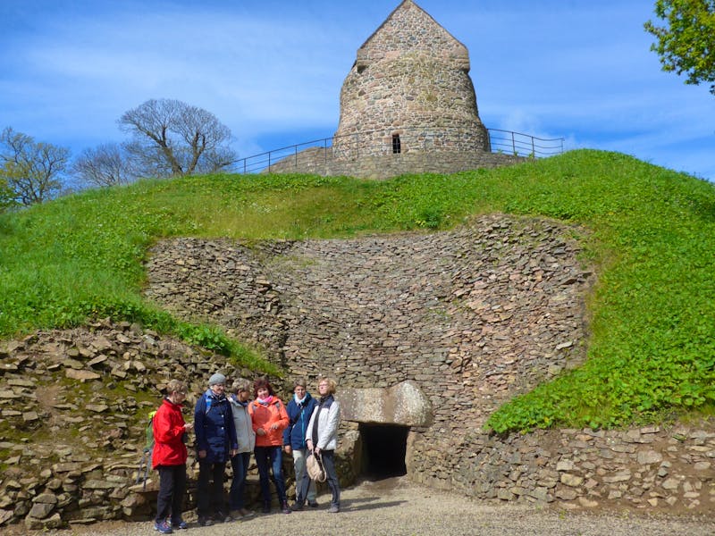  La Hougue Bie - Ganggrab auf Jersey - ©Ria Heilmann - Eberhardt TRAVEL