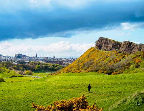 Wanderung zum Arthur's Seat bei Edinburgh – © Peter Forsgard - stock.adobe.com