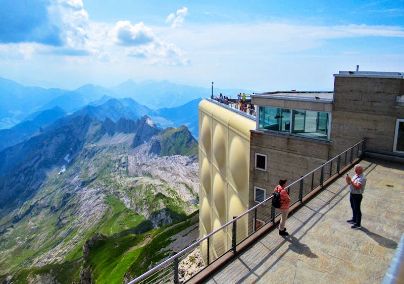 Terrasse auf dem Säntis - ©Marion Kottlos - Eberhardt TRAVEL