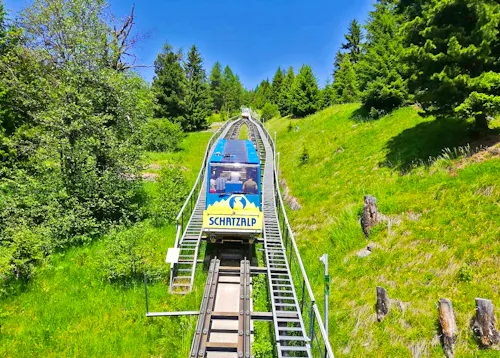 Bergbahn von Davos auf die Schatzalp &ndash; &copy; Gisela Gerlach - Eberhardt TRAVEL