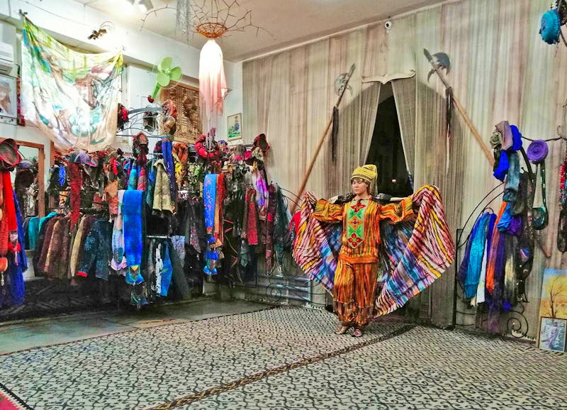 Modenschau im Atelier von Valentina Romanenko in Samarkand - ©Andrej Kulikov - Eberhardt TRAVEL