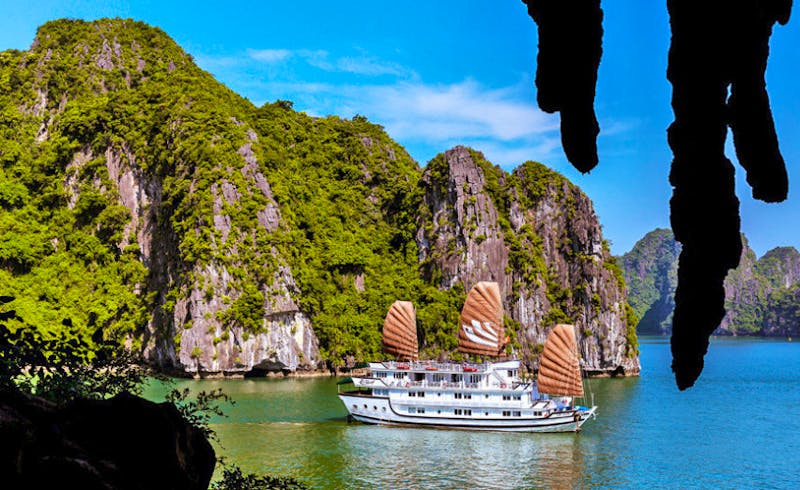Dschunke in der Ha Long Bucht - ©Bhaya Cruises