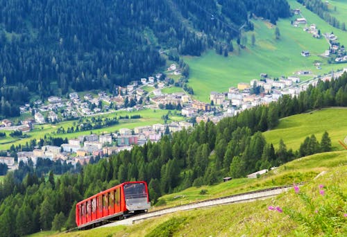 Parsennbahn über Davos &ndash; &copy; Annette Weise - Eberhardt TRAVEL