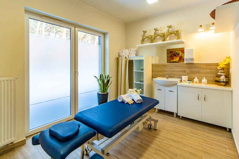 Behandlungzimmer im Wydma Resort – ©Wydma Resort