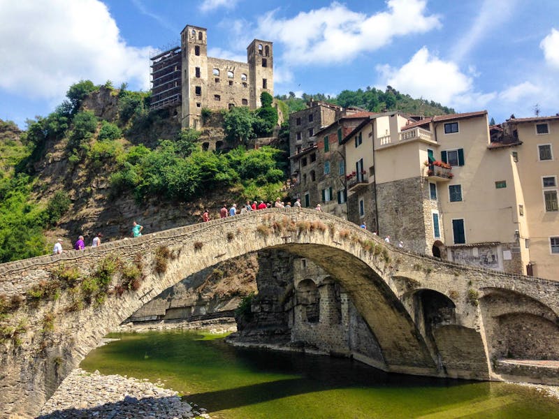 Brücke in Dolceacqua - Ligurien - ©Cosca - stock.adobe.com