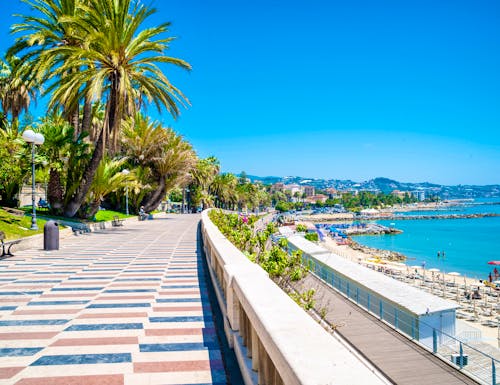Strandpromenade in Sanremo – © anilah - stock.adobe.com