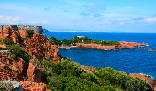 Pointe du Cap Roux an der Côte d'Azur &ndash; &copy; natale_matteo - stock.adobe.com