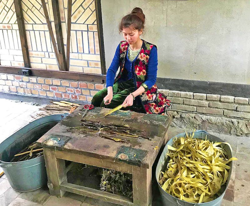 Seidenpapier-Fabrik in Samarkand - ©Julia Engelberg-Bischoff - Eberhardt TRAVEL