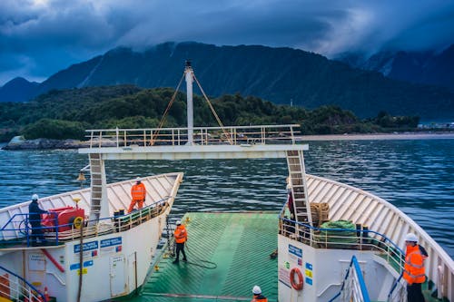 Chaiten / Los Lagos / Chile - 04/24/2018: landscape on the ferry &ndash; &copy; raccoon - stock.adobe.com