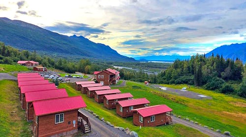 Alaska Glacier Lodge am Knik River – © Alaska Cabins - Alaska Glacier Lodge