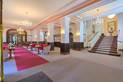 Franzensbad - Kurhotel Belvedere - Eingangsbereich &ndash; &copy; Kurhotel Belvedere Franzensbad