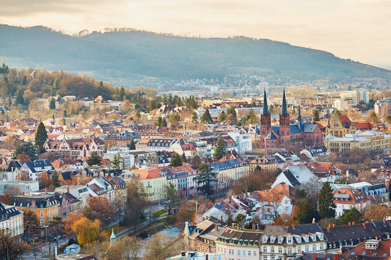 Freiburg im Breisgau - Blick auf die Altstadt und den Münster - ©Ekaterina Pokrovsky - stock.adobe.com