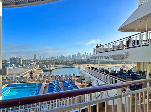 Kreuzfahrtschiff Norwegian Spirit im Hafen von Melbourne &ndash; &copy; Sabine Letzybyll - Eberhardt TRAVEL