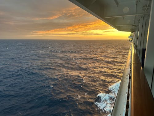 Kreuzfahrt in der Tasmanischen See &ndash; &copy; Sabine Letzybyll - Eberhardt TRAVEL