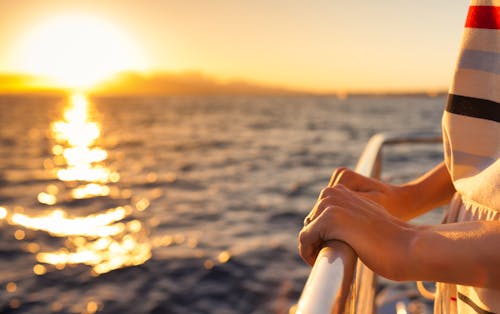 Sonnenuntergang an Board &ndash; &copy; kieferpix - stock.adobe.com