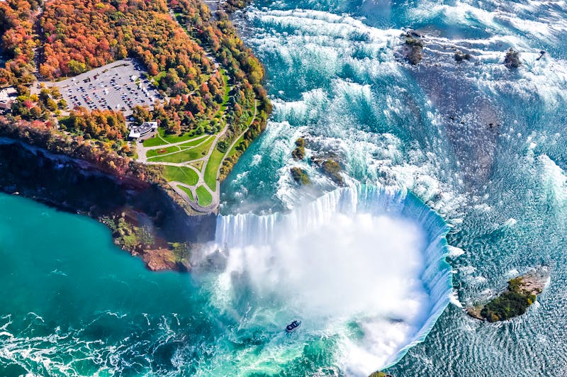 Niagara Fälle im Herbst - ©surangaw - stock.adobe.com